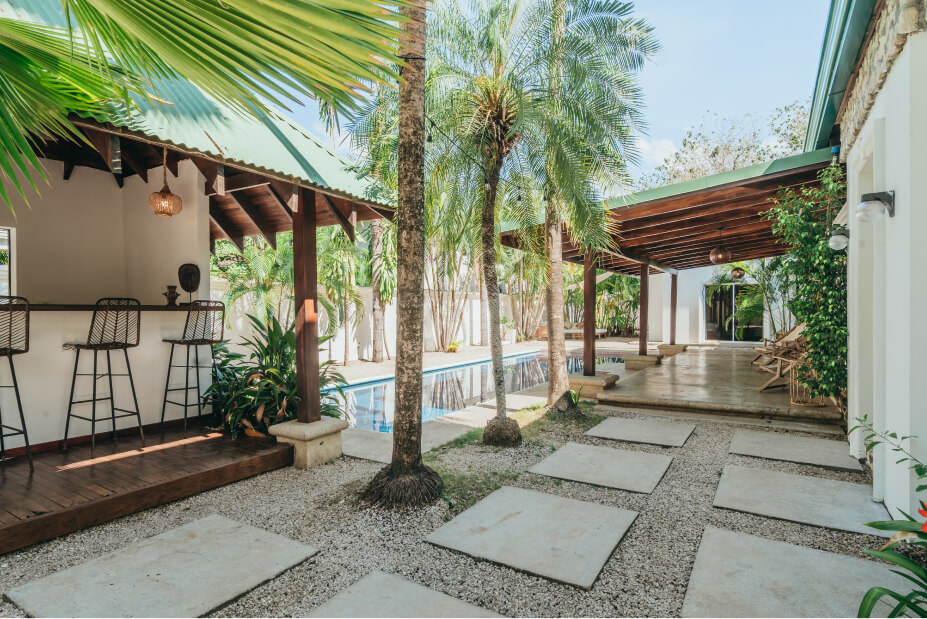accommodations-surfhouse-playaavellanas-top-min