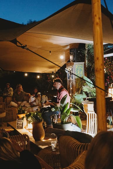 Live acoustic music night with guests at Dreamsea Portugal Alentejo