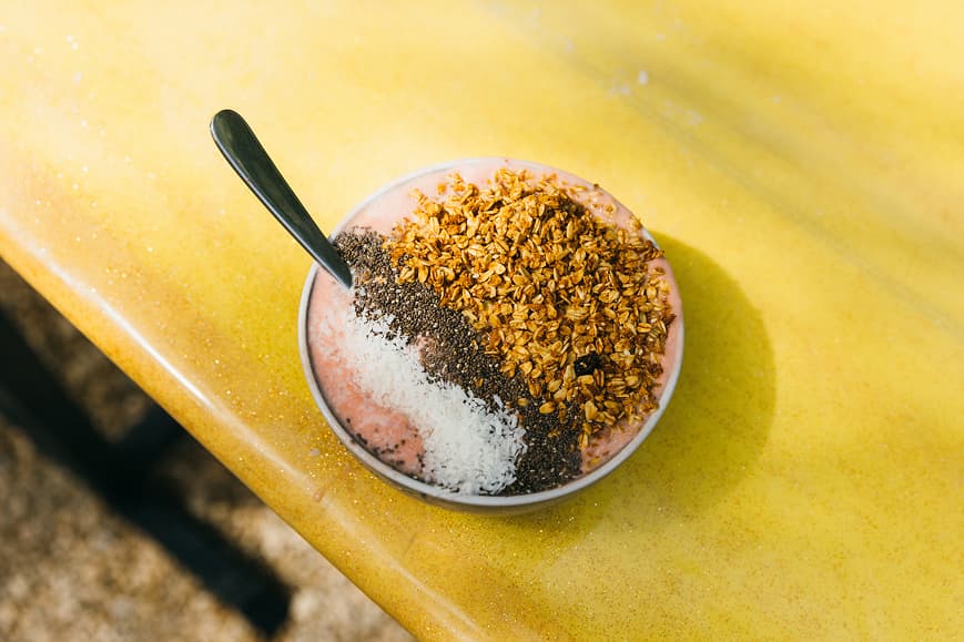 Smoothie bowl with granola, chia seeds and coconut at Dreamsea Santa Teresa